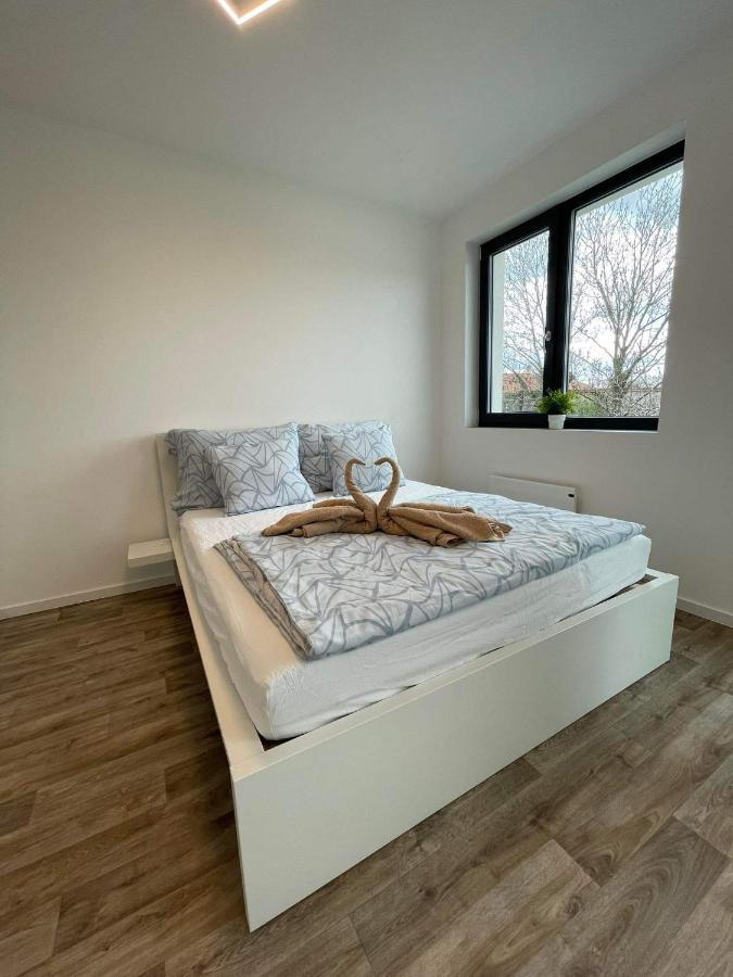 Mikuloff Apartment Mikulov Bagian luar foto